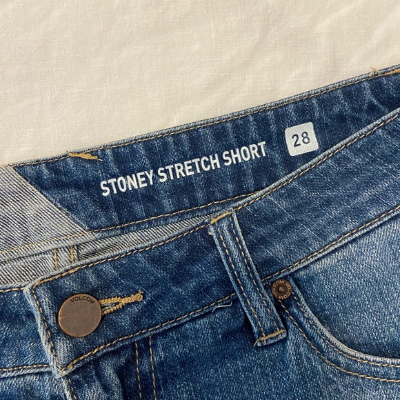 Volcom Shorts - Picture 5 of 5